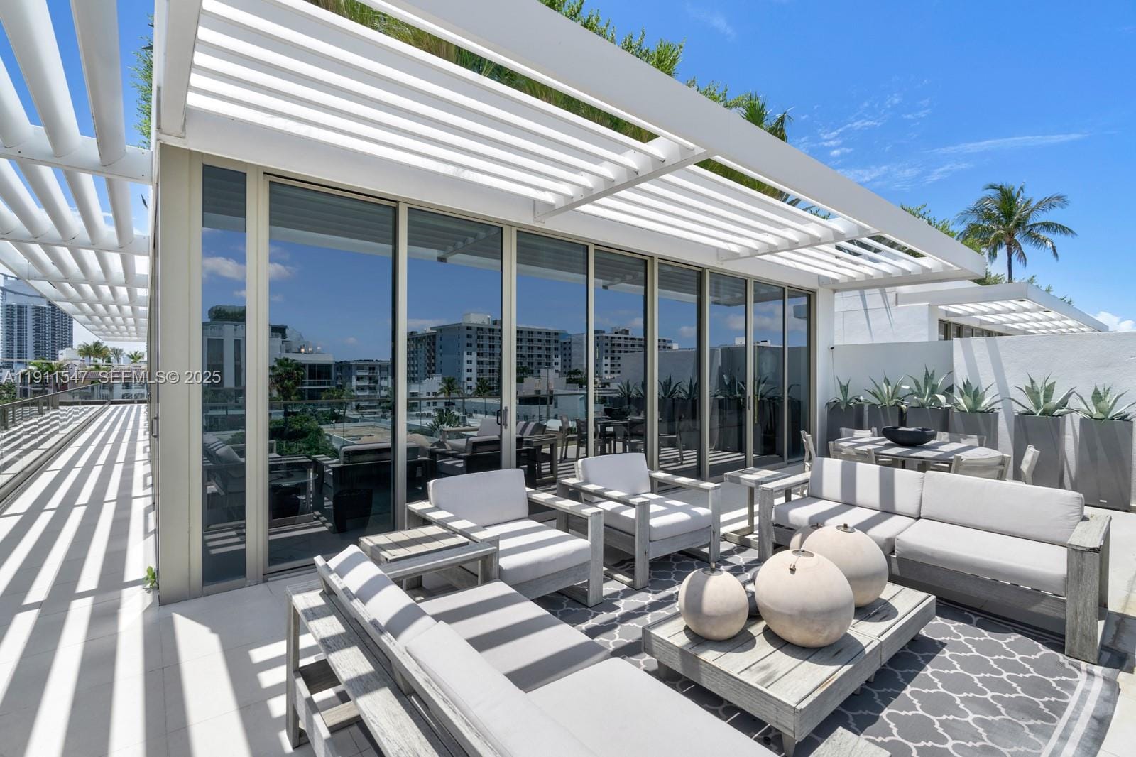 300 Collins Avenue PH3 — photo 3