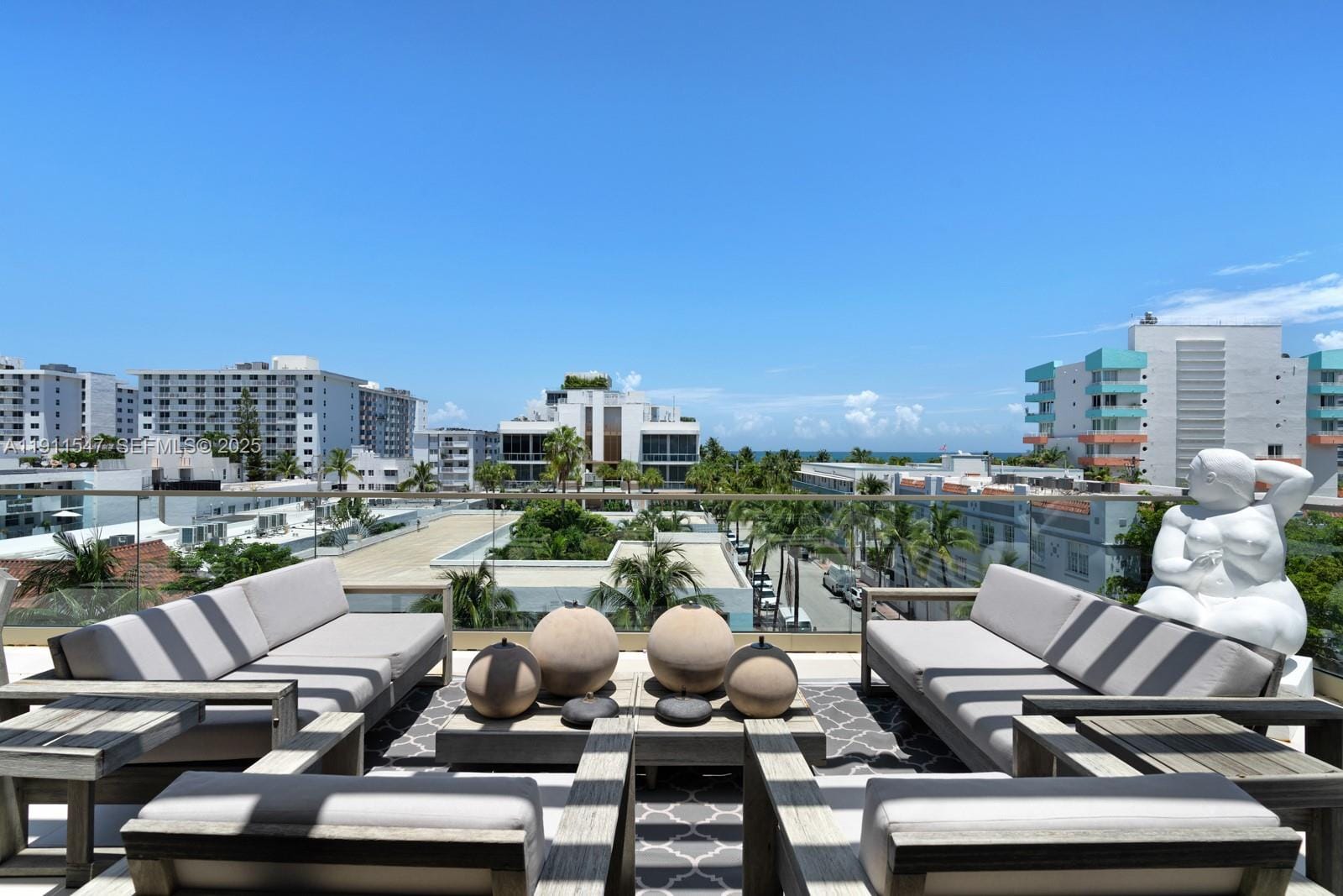 300 Collins Avenue PH3 — photo 4