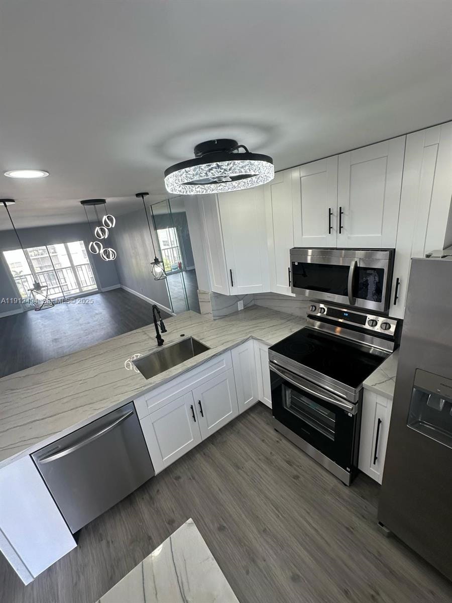 220 SW 9th Avenue 406 — photo 2