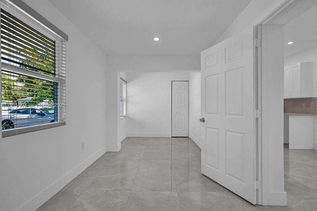 17961 NW 2nd Place, Miami Gardens, FL 33169 photo 2