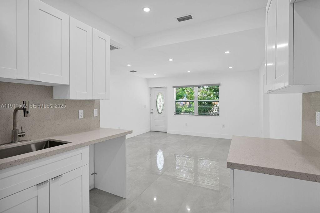 17961 NW 2nd Place, Miami Gardens, FL 33169 photo 8