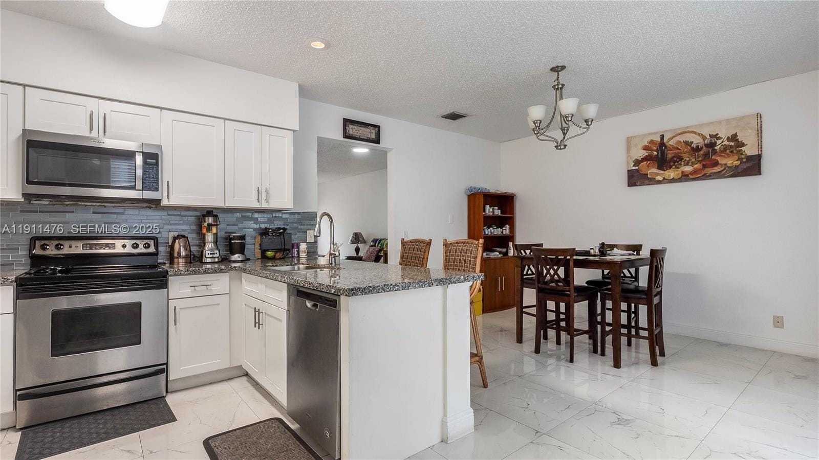 10930 Jewel Box Lane — photo 3