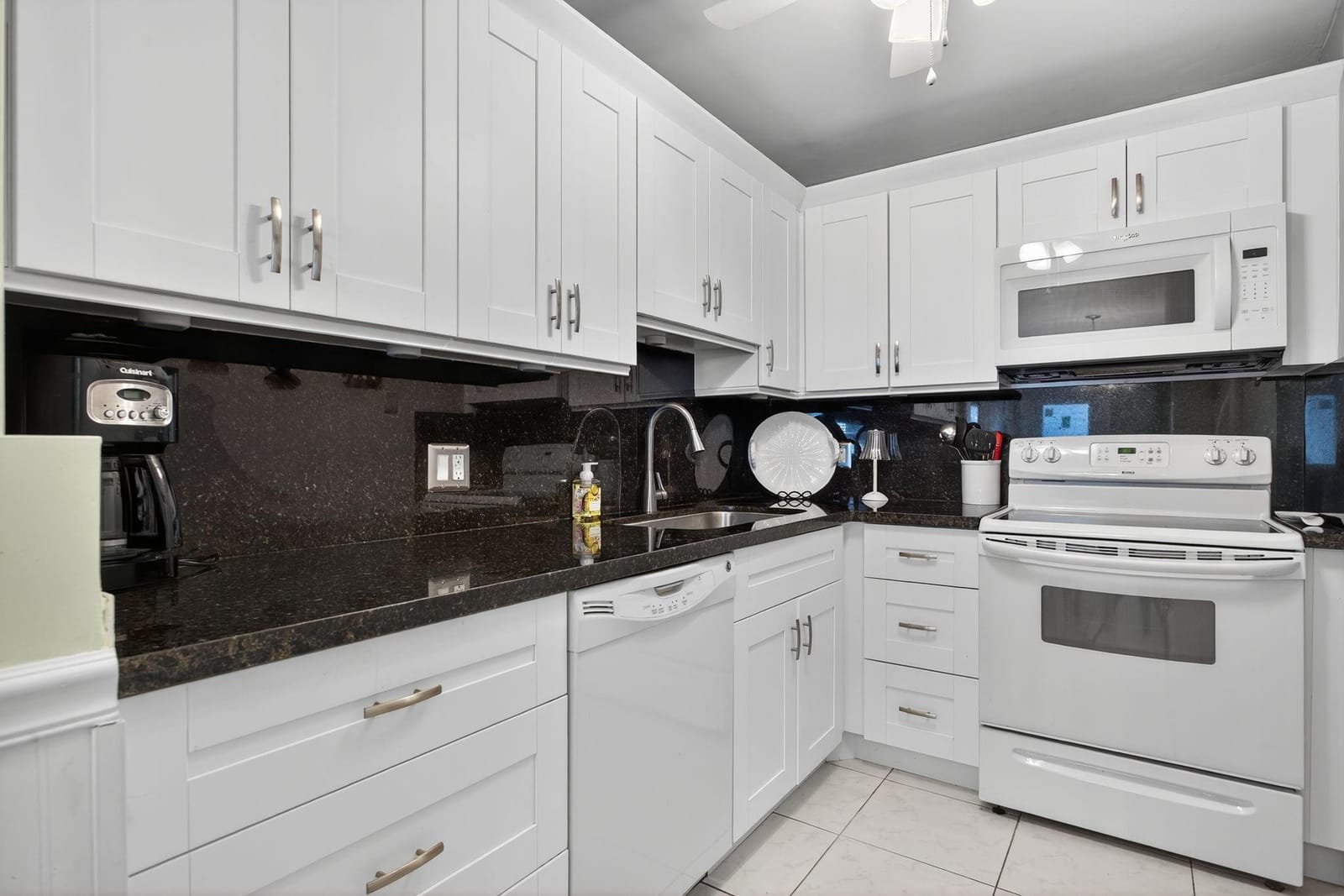 2850 NE 14th Street Causeway 107 — photo 4