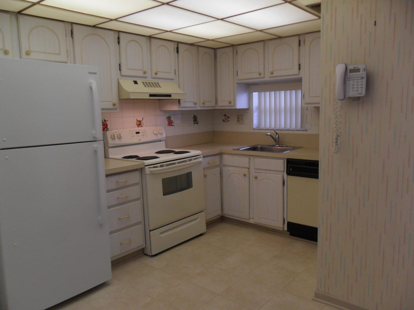 9420 S Hollybrook Lake Drive 105 — photo 3