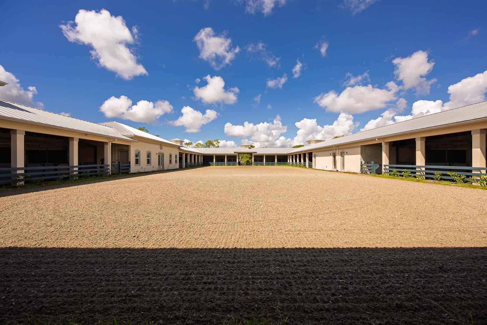 10601 Tamis Trail (stalls) — photo 4