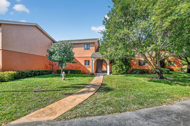 50 SE 12th Street 2350, sold in Villa Valencia Condo, Boca Raton, FL