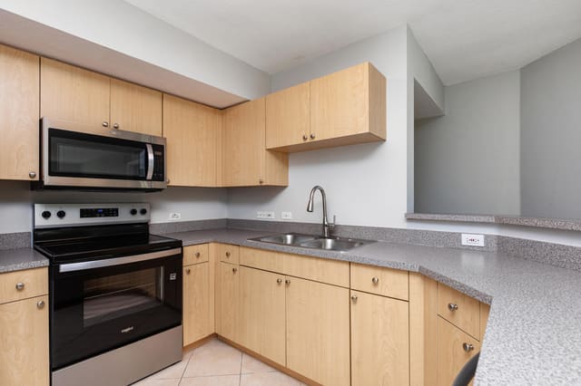 801 Villa Circle, sold in Villa Del Sol Condo, Boynton Beach, FL