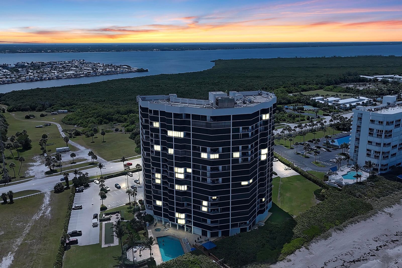9650 S Ocean Drive 1907 — photo 6