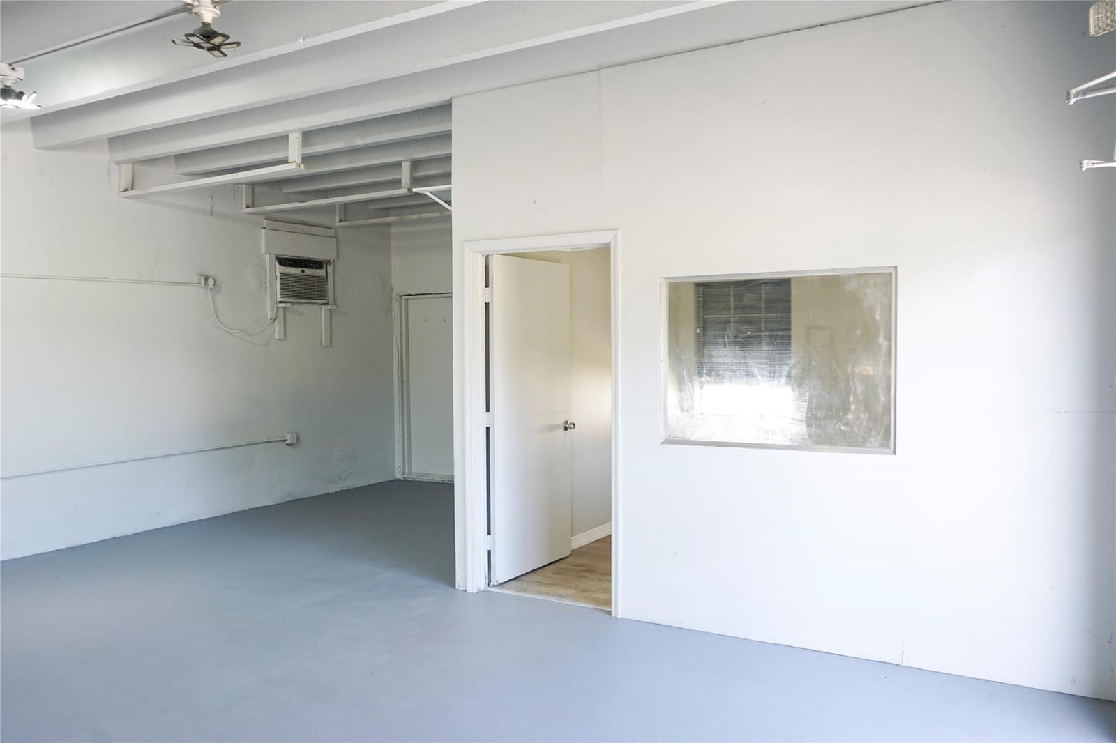 3000 N 22nd Avenue — photo 9