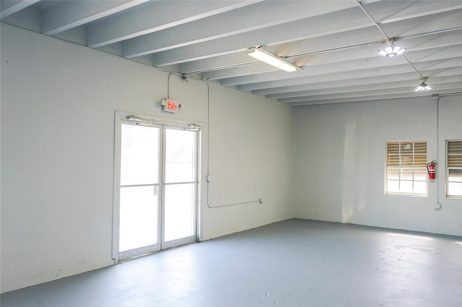 3000 N 22nd Avenue — photo 10