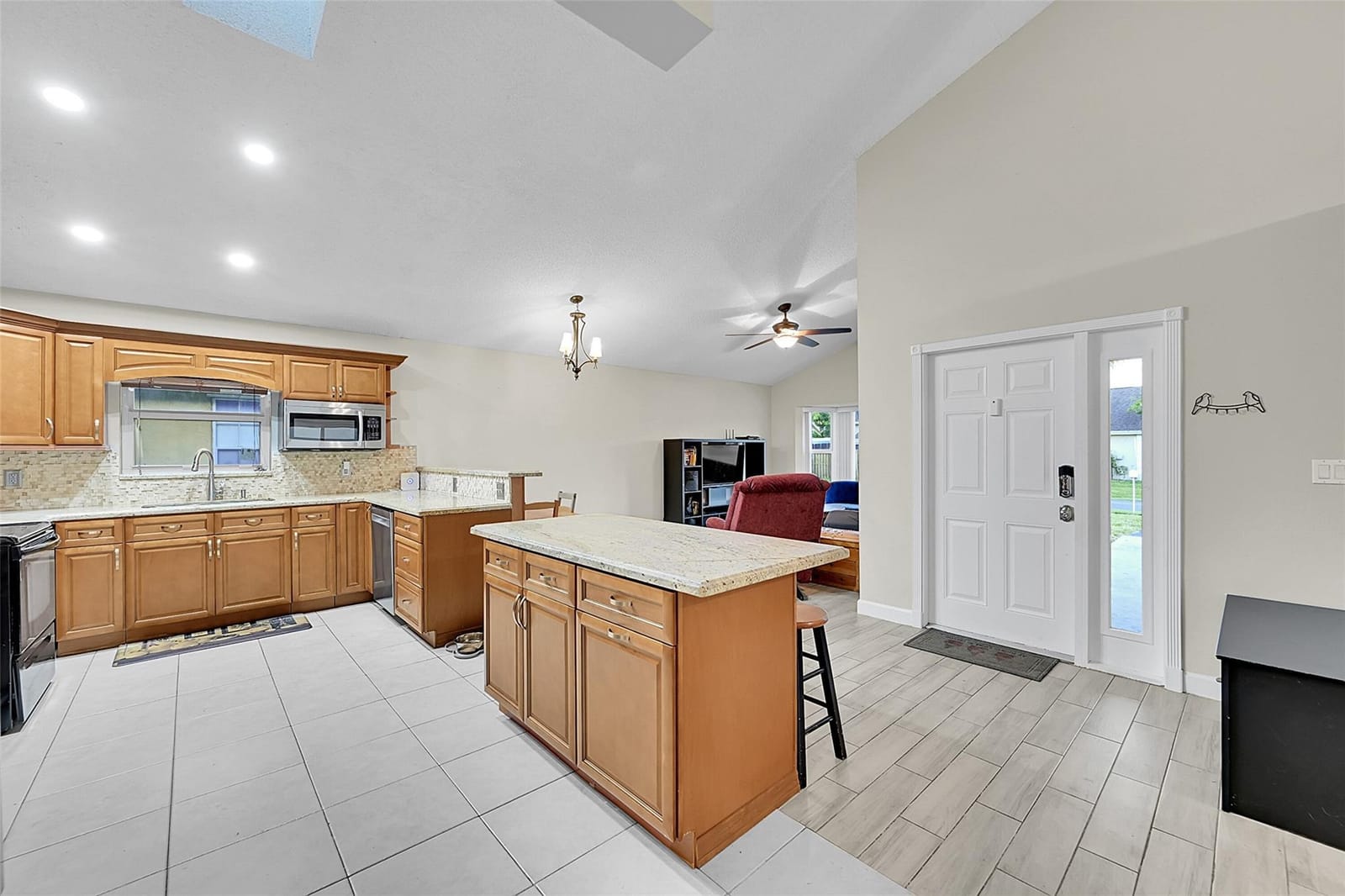 9941 NW 45th Street — photo 6