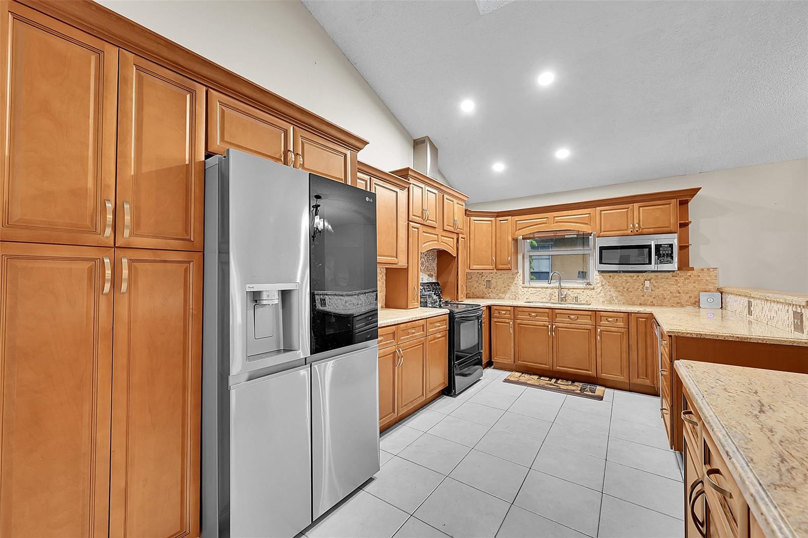 9941 NW 45th Street — photo 7