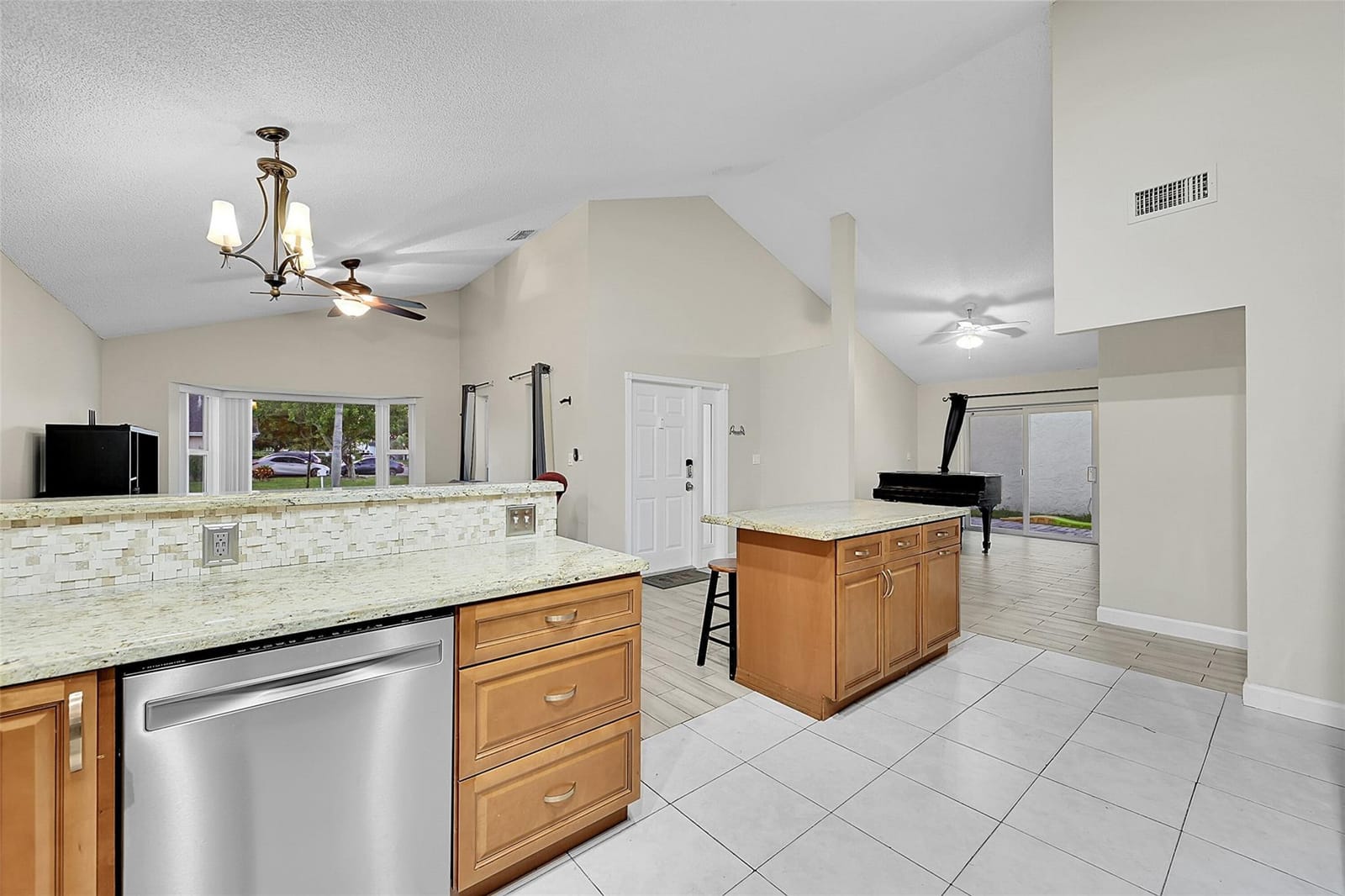 9941 NW 45th Street — photo 9