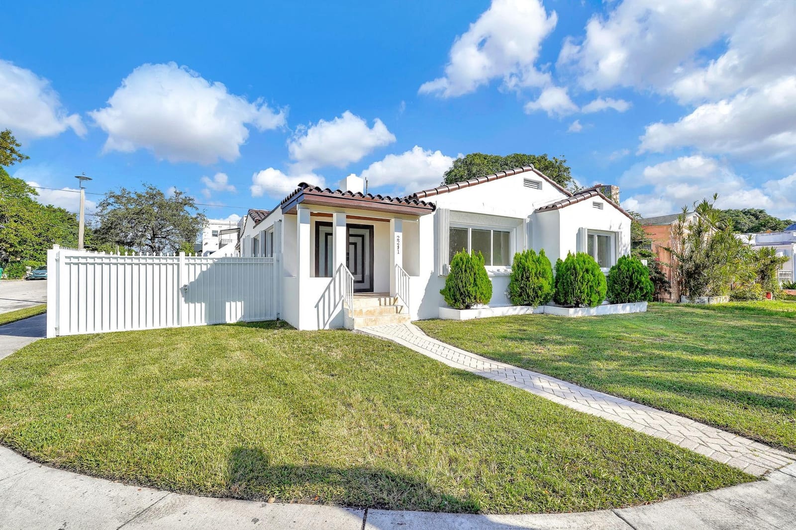2291 SW 17th Street — photo 3