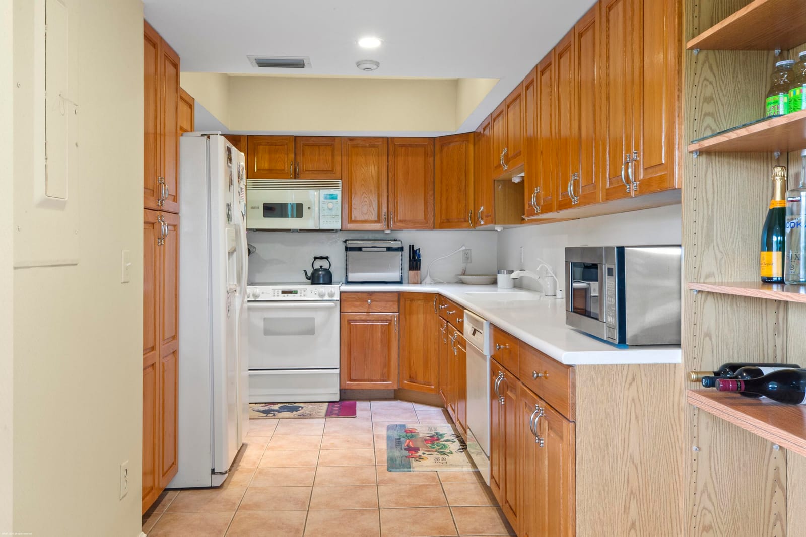 13244 Polo Club Road C206, Wellington, FL 33414 photo 4