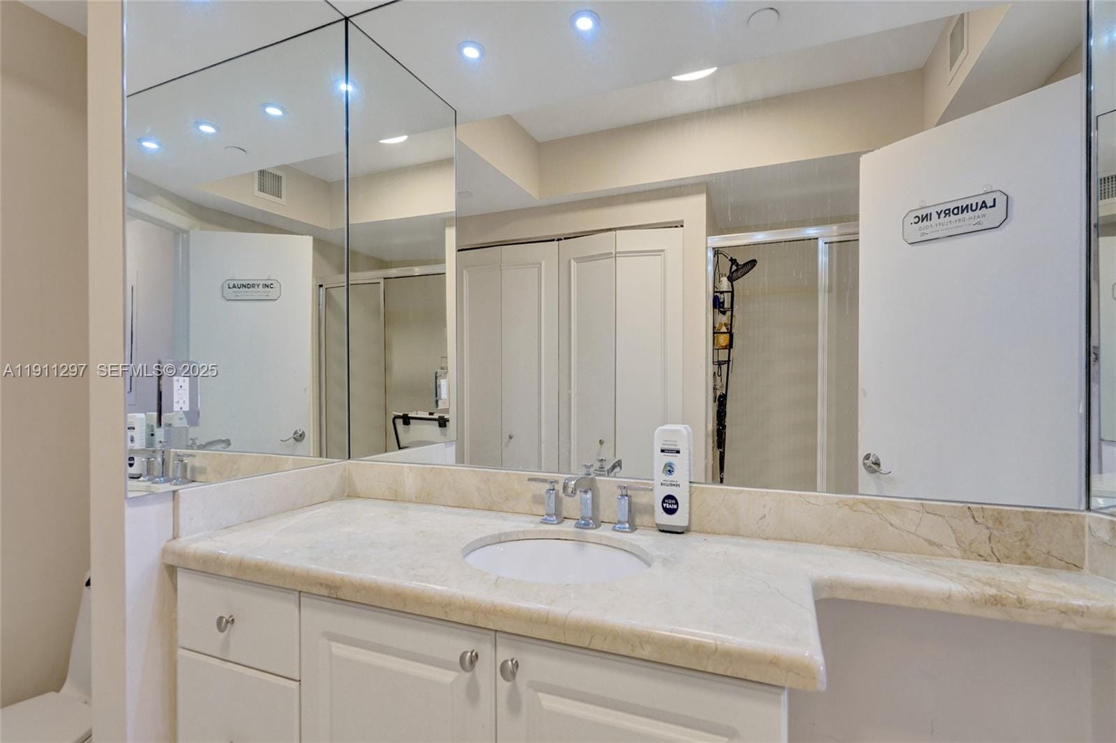 20281 E Country Club Drive 511, Aventura, FL 33180 photo 21