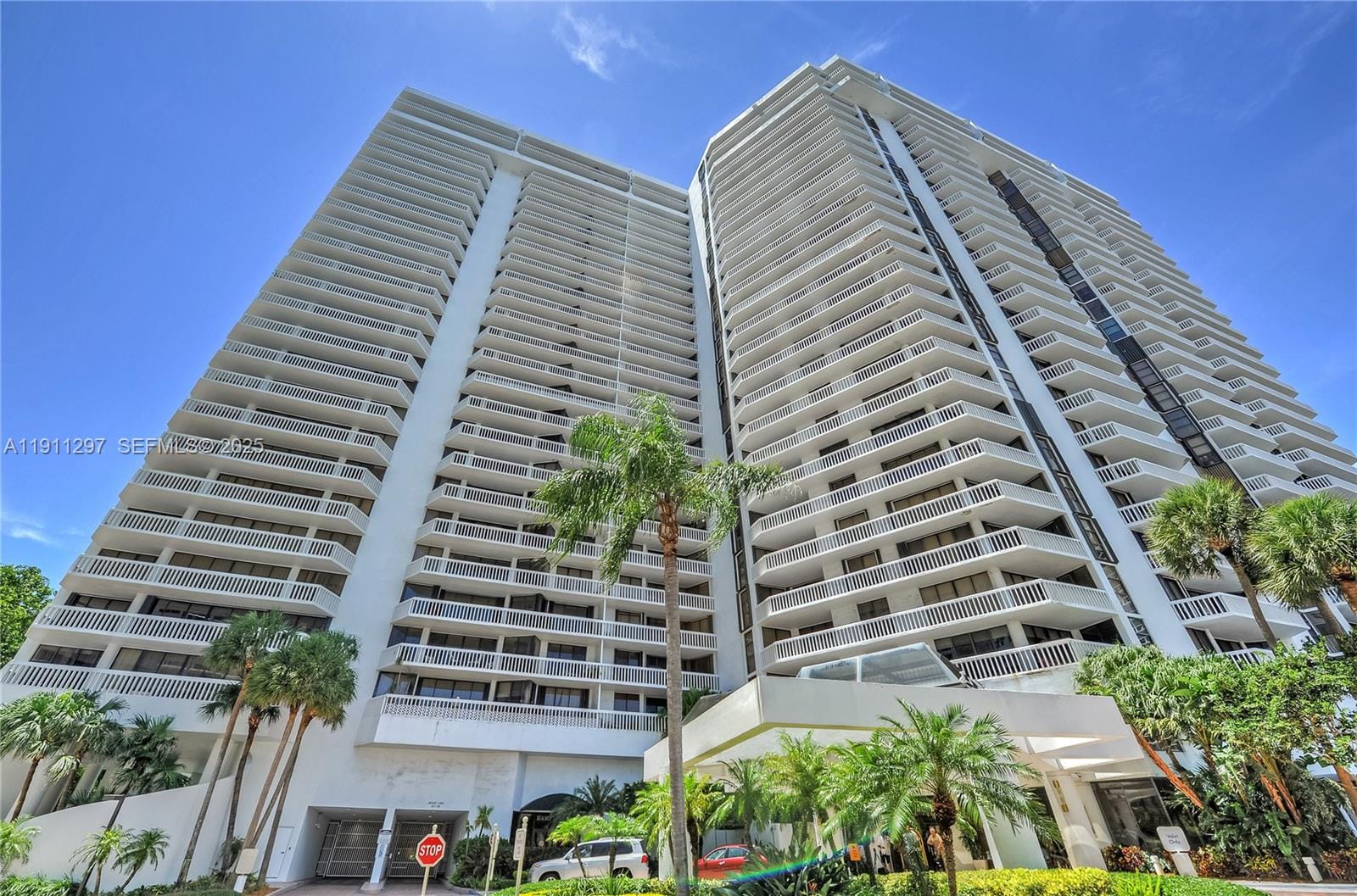 20281 E Country Club Drive 511, Aventura, FL 33180 photo 26