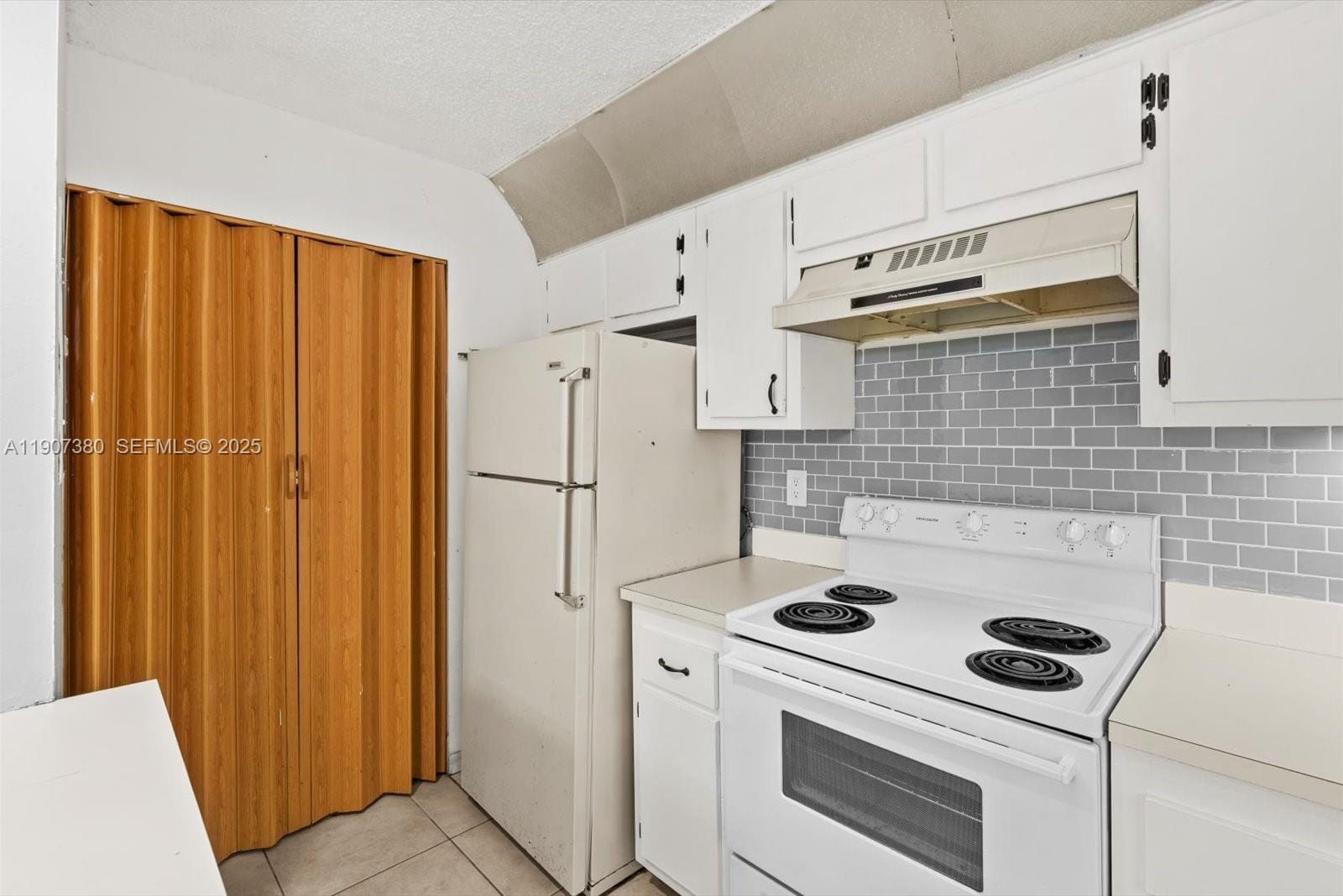 3502 Waterview Circle, Palm Springs, FL 33461 photo 15