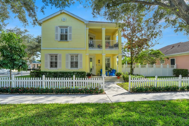132 Newcastle Drive, Jupiter, FL 33458