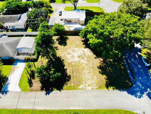 4802 Bonanza Road, sold in Tropical Country Estates, Lake Worth, FL