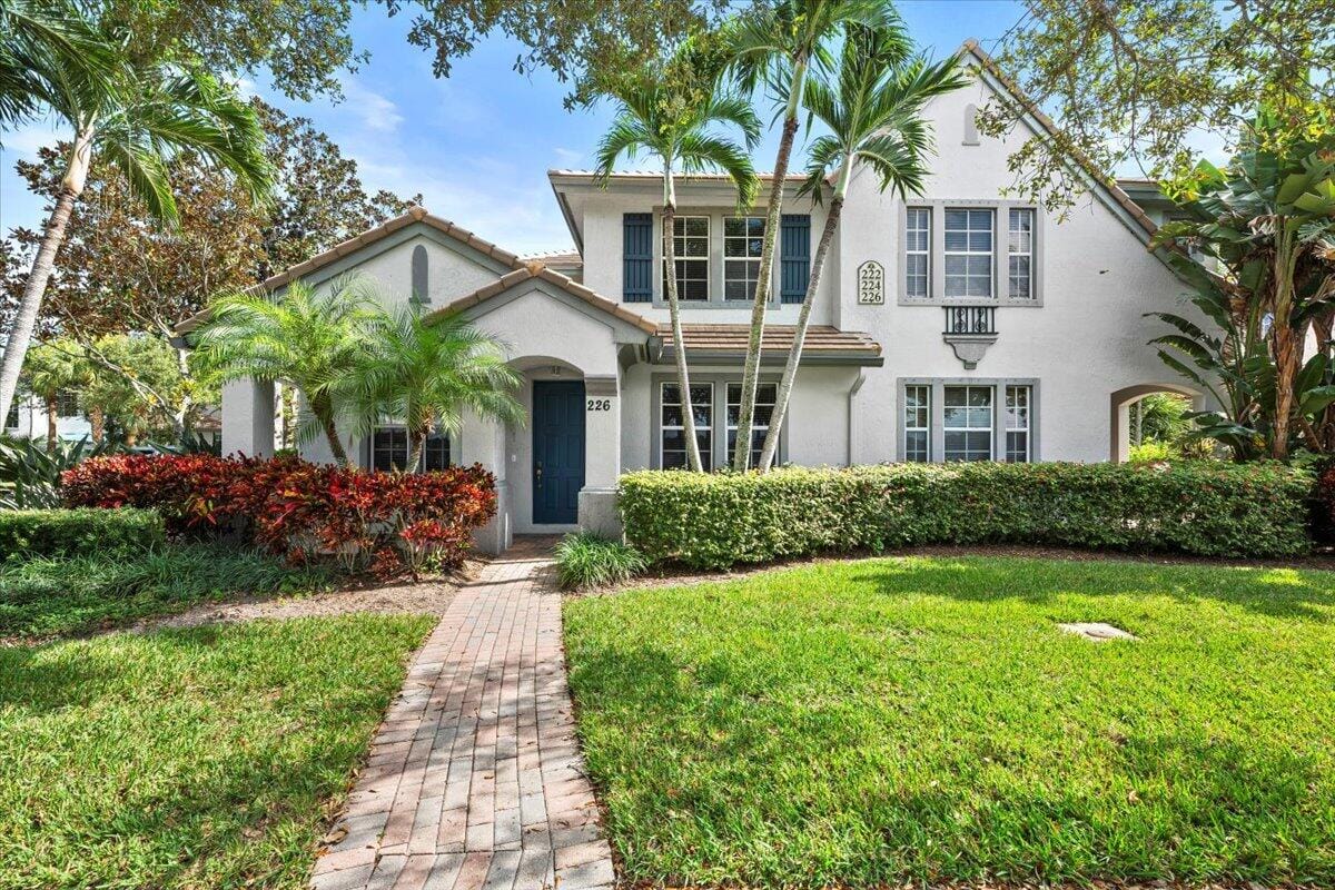 226 Evergrene Parkway 21-C, Palm Beach Gardens, FL 33410