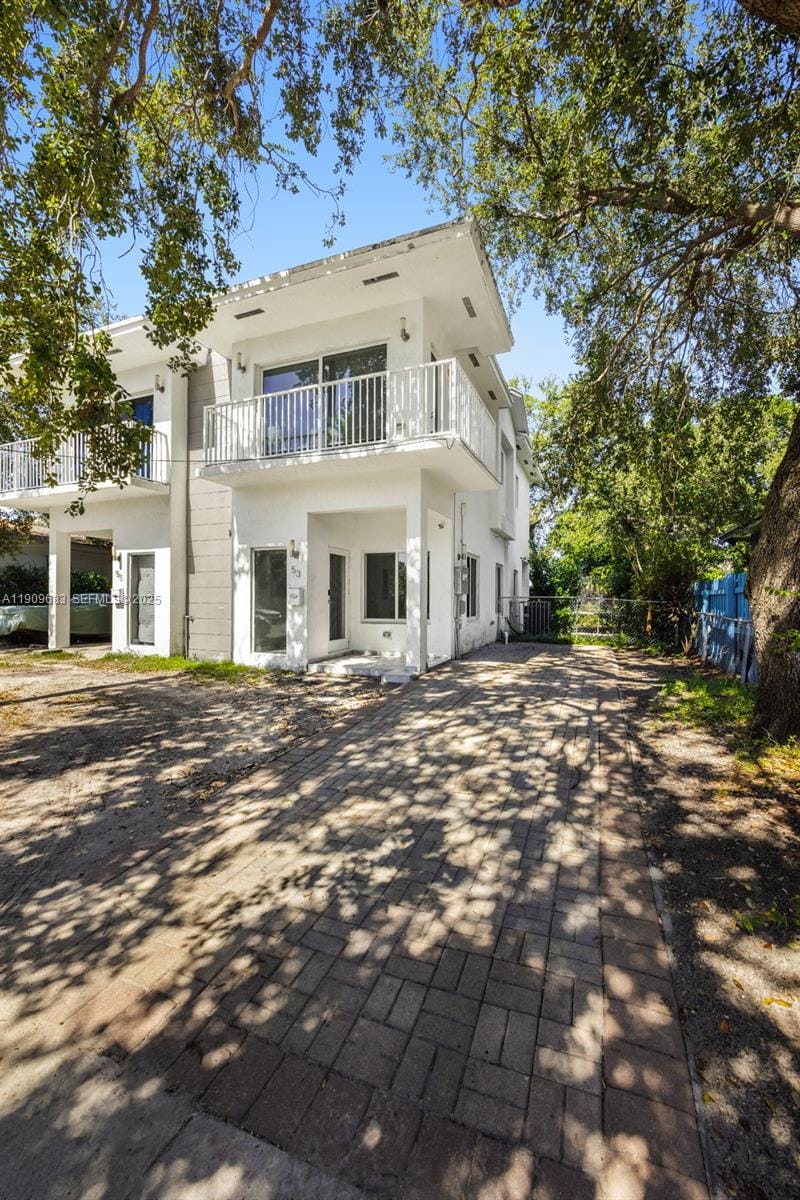 53 NW 68th Terrace, Miami, FL 33150 photo 2