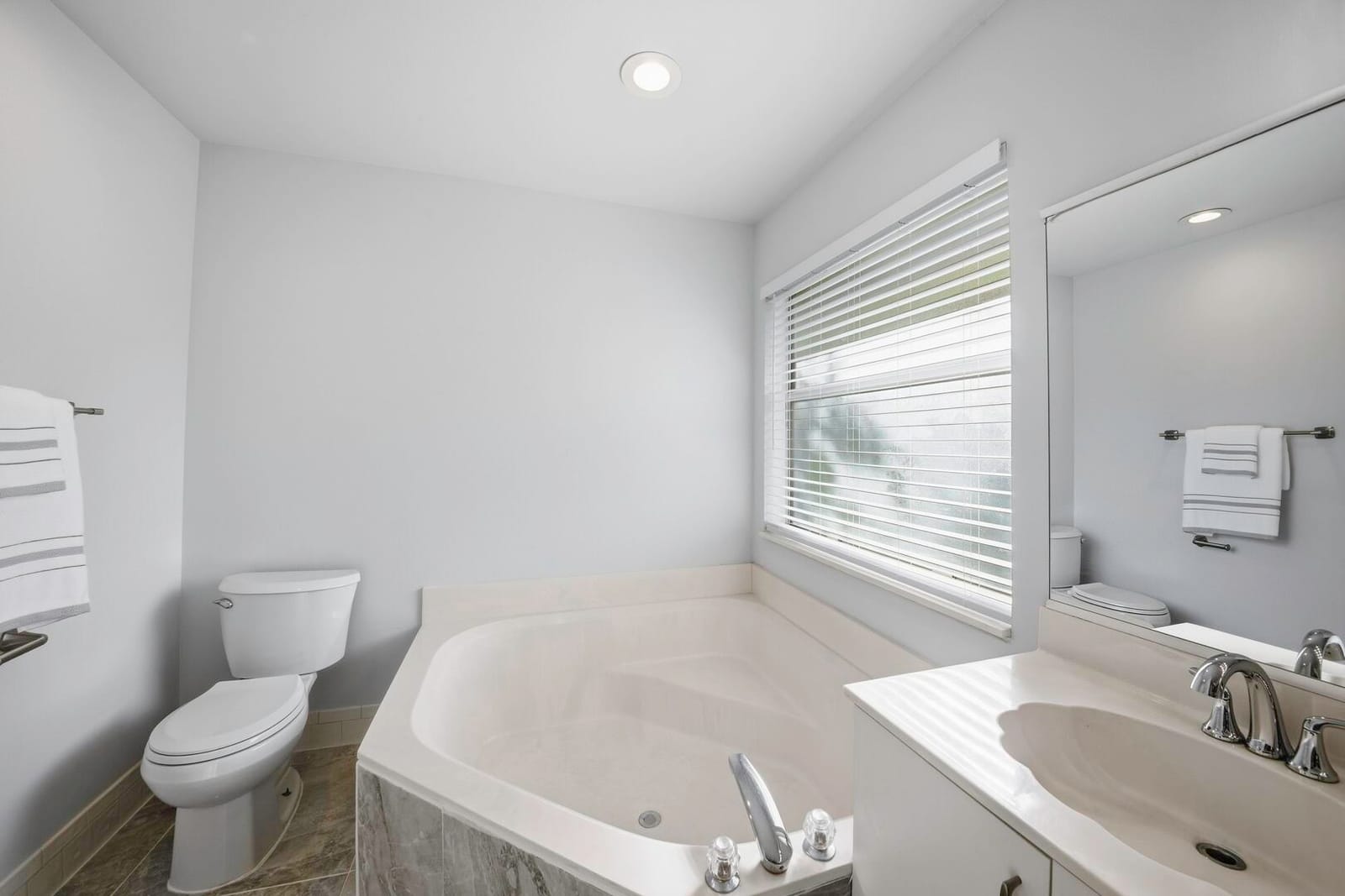 7617 Island Breeze Terrace — photo 11