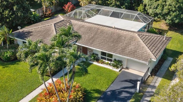 15420 SW 86th Avenue, sold in Coral Reef Estates, Palmetto Bay, FL