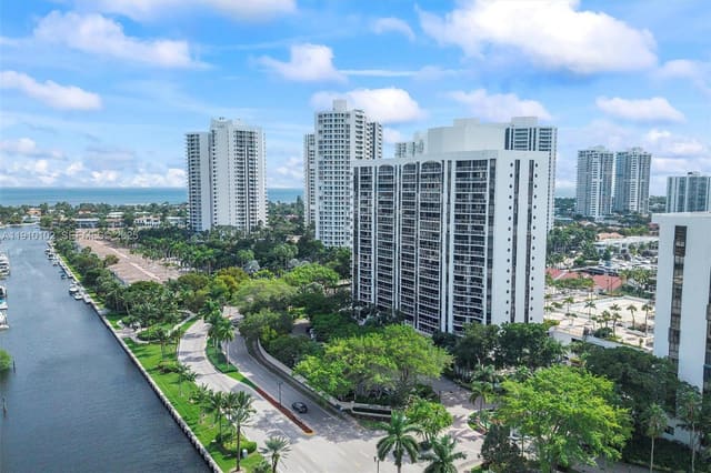 3640 Yacht Club Drive 1107, sold in Harborside At The Waterwa, Aventura, FL