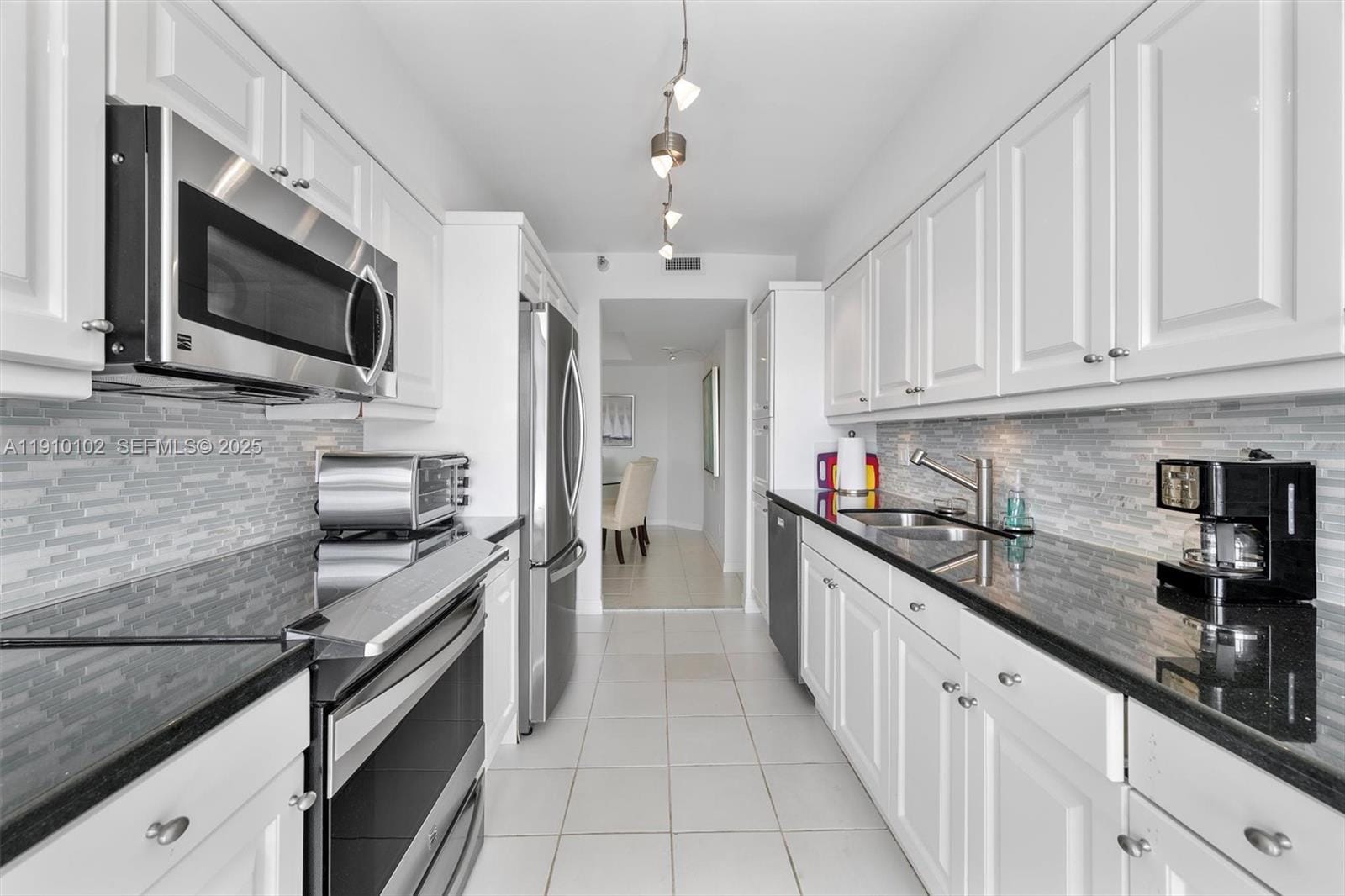 3640 Yacht Club Drive 1107, Aventura, FL 33180 photo 8