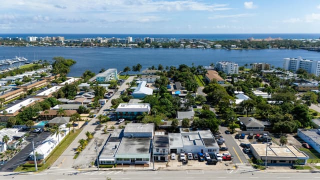 604 N Dixie Highway, Lantana, FL 33462