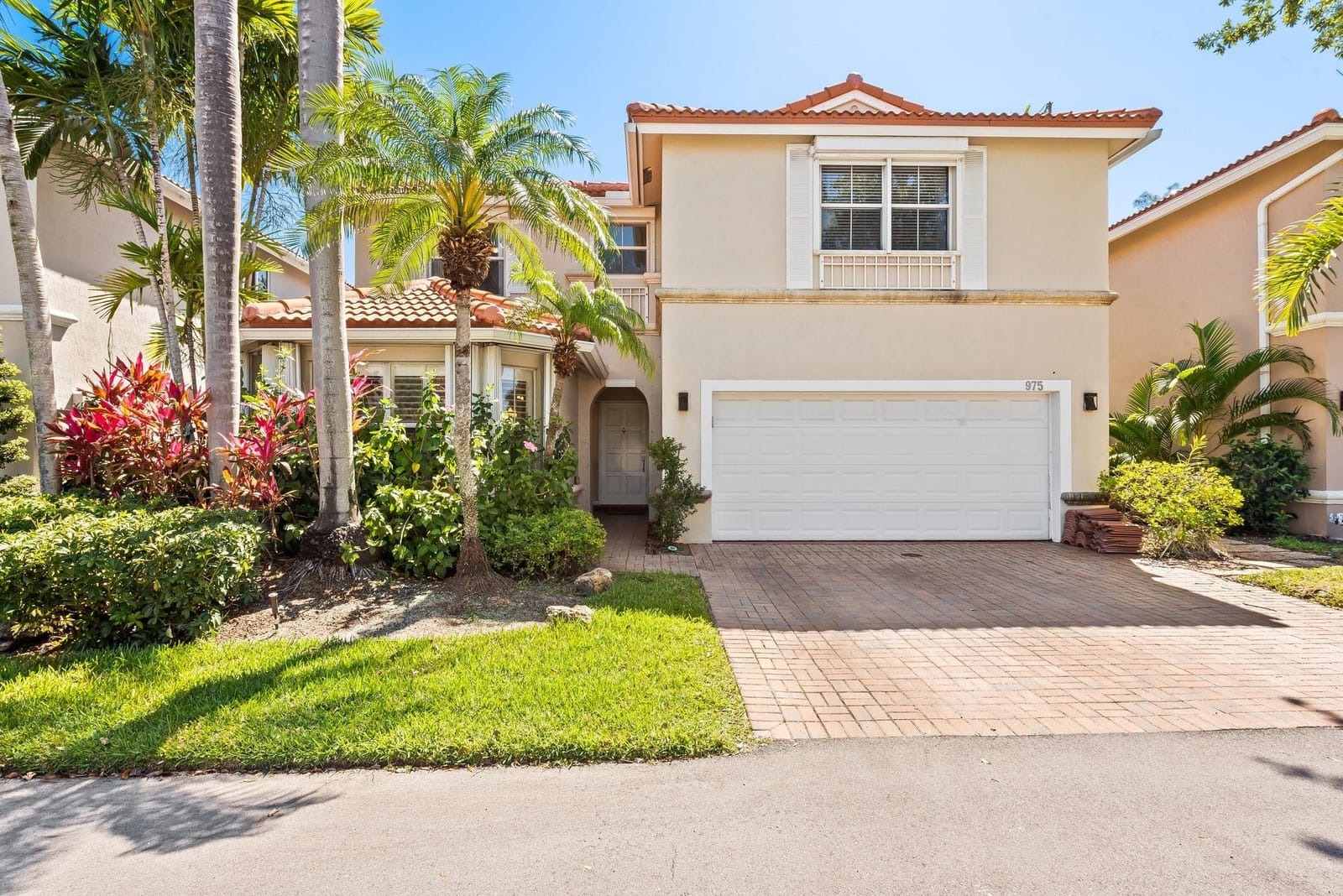 975 Weeping Willow Way, Hollywood, FL 33019
