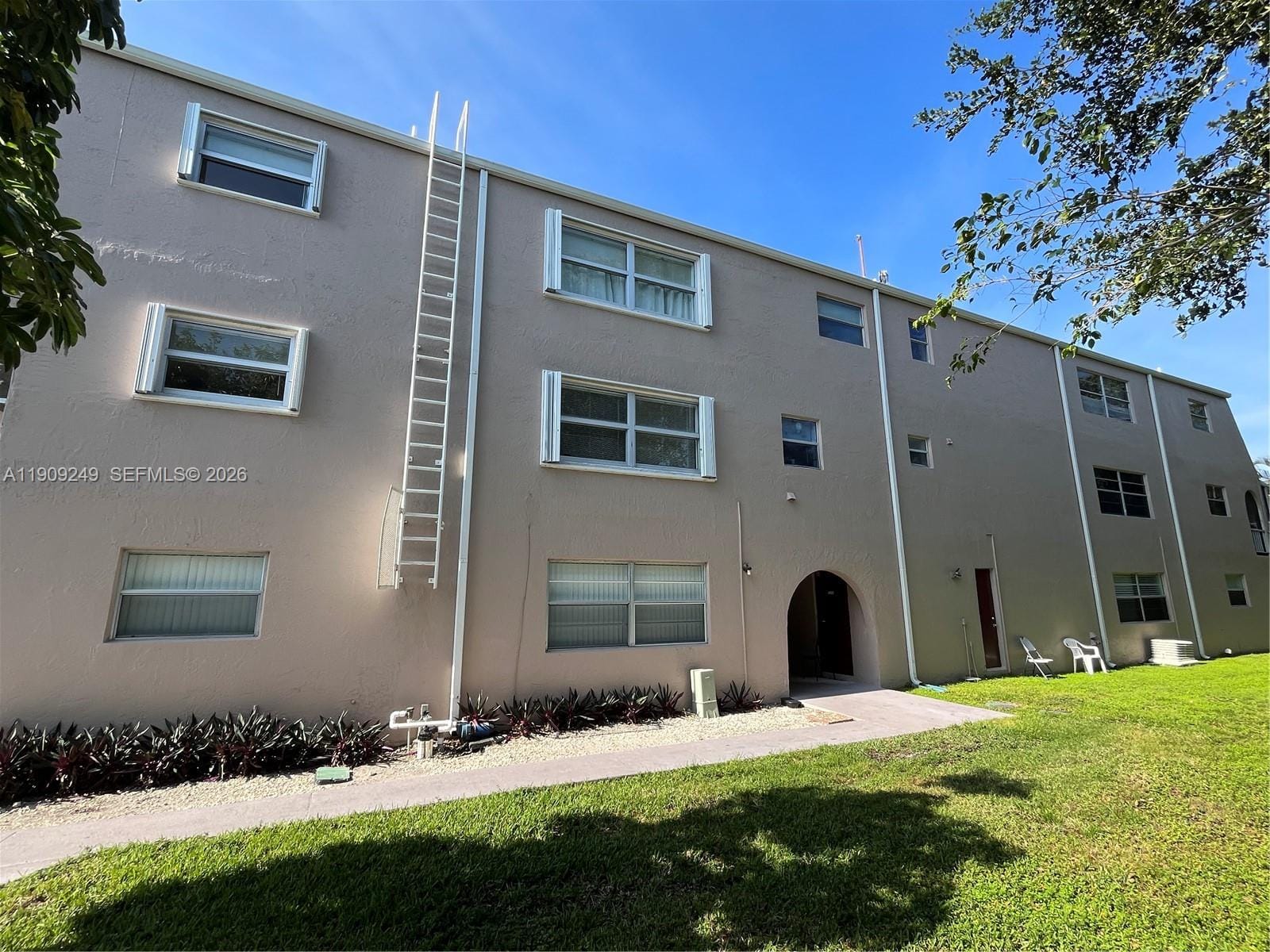 1100 SE 4th Avenue 10, Deerfield Beach, FL 33441 photo 19