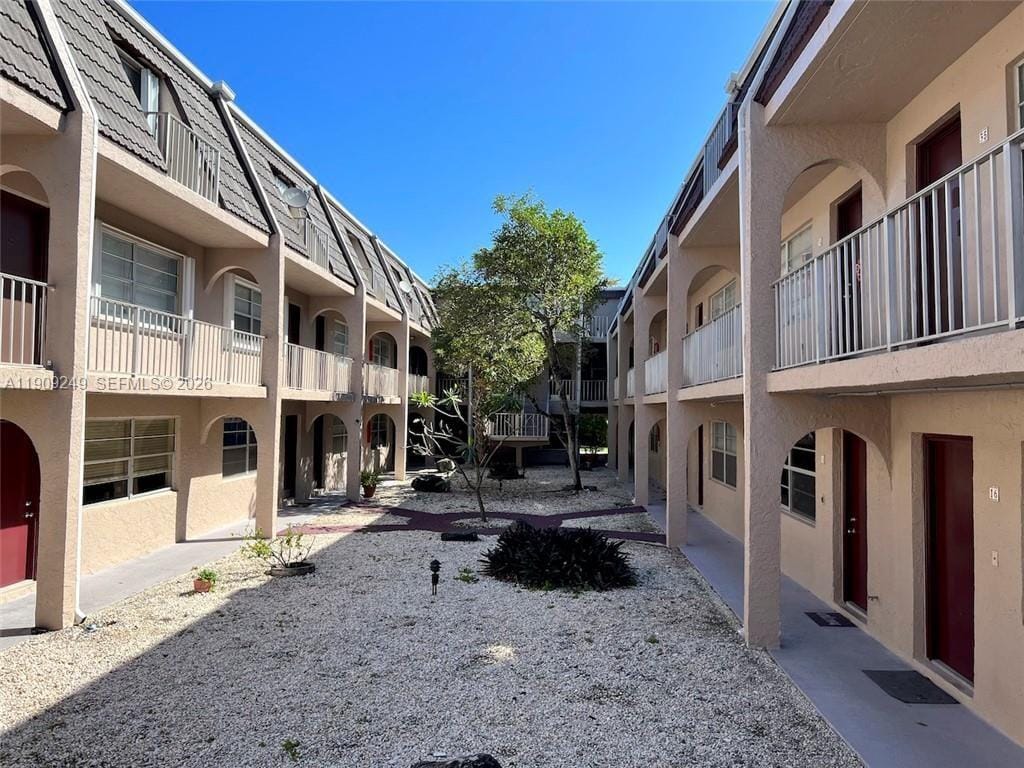 1100 SE 4th Avenue 10 — photo 3
