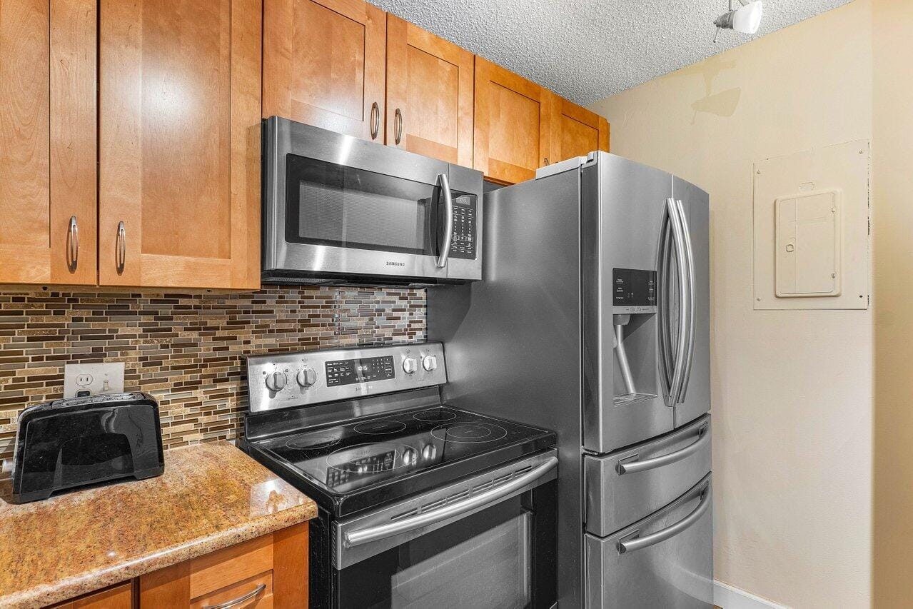 609 Sea Pine Way B2, Greenacres, FL 33415 photo 13