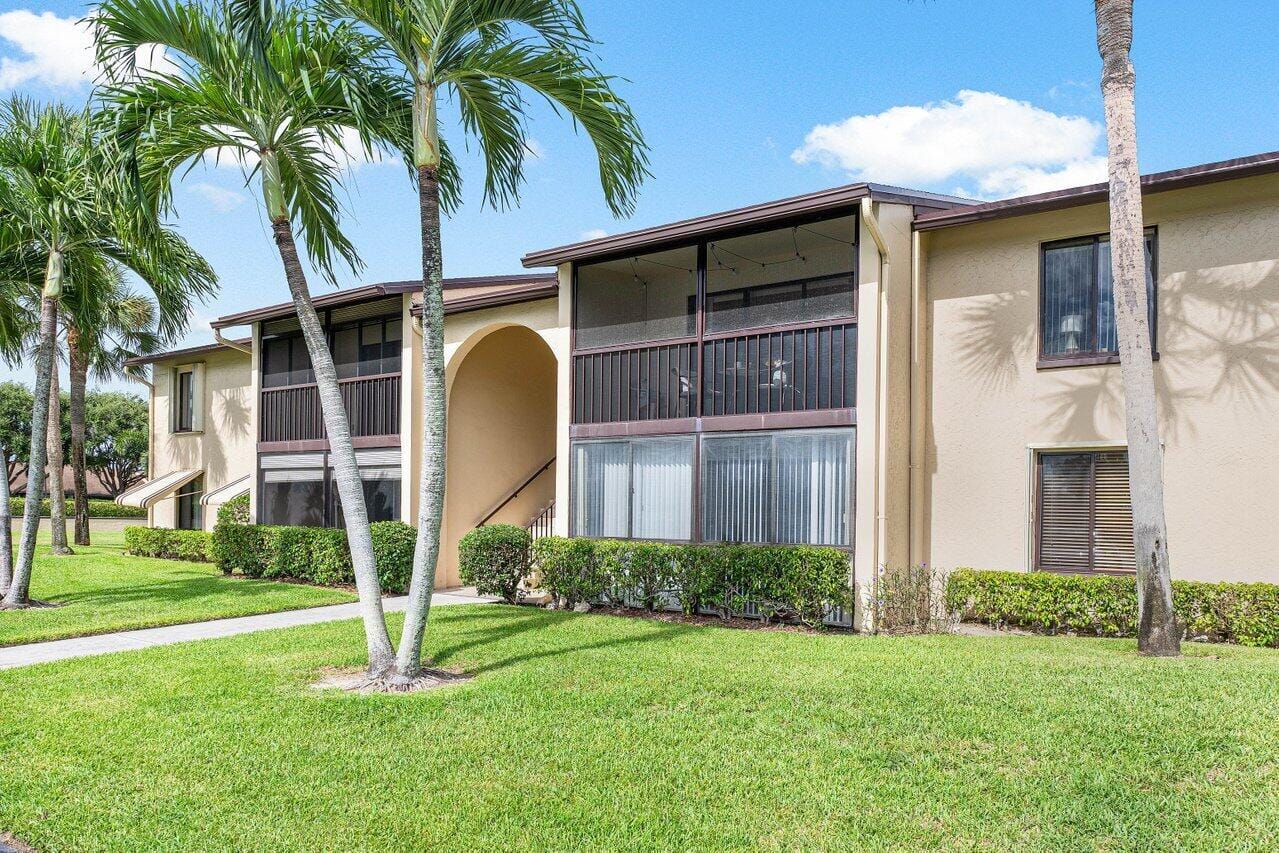 609 Sea Pine Way B2, Greenacres, FL 33415 photo 3