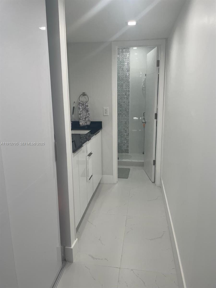 20400 W Country Club Drive 615 — photo 3