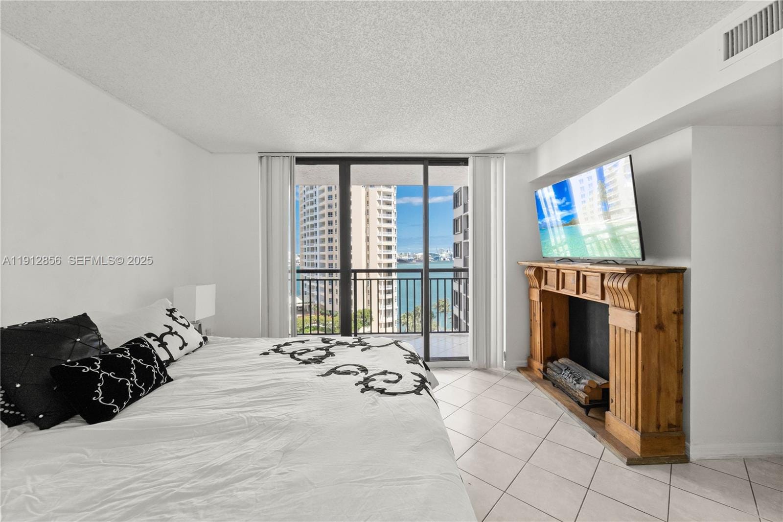540 Brickell Key Drive 1406, Miami, FL 33131 photo 17