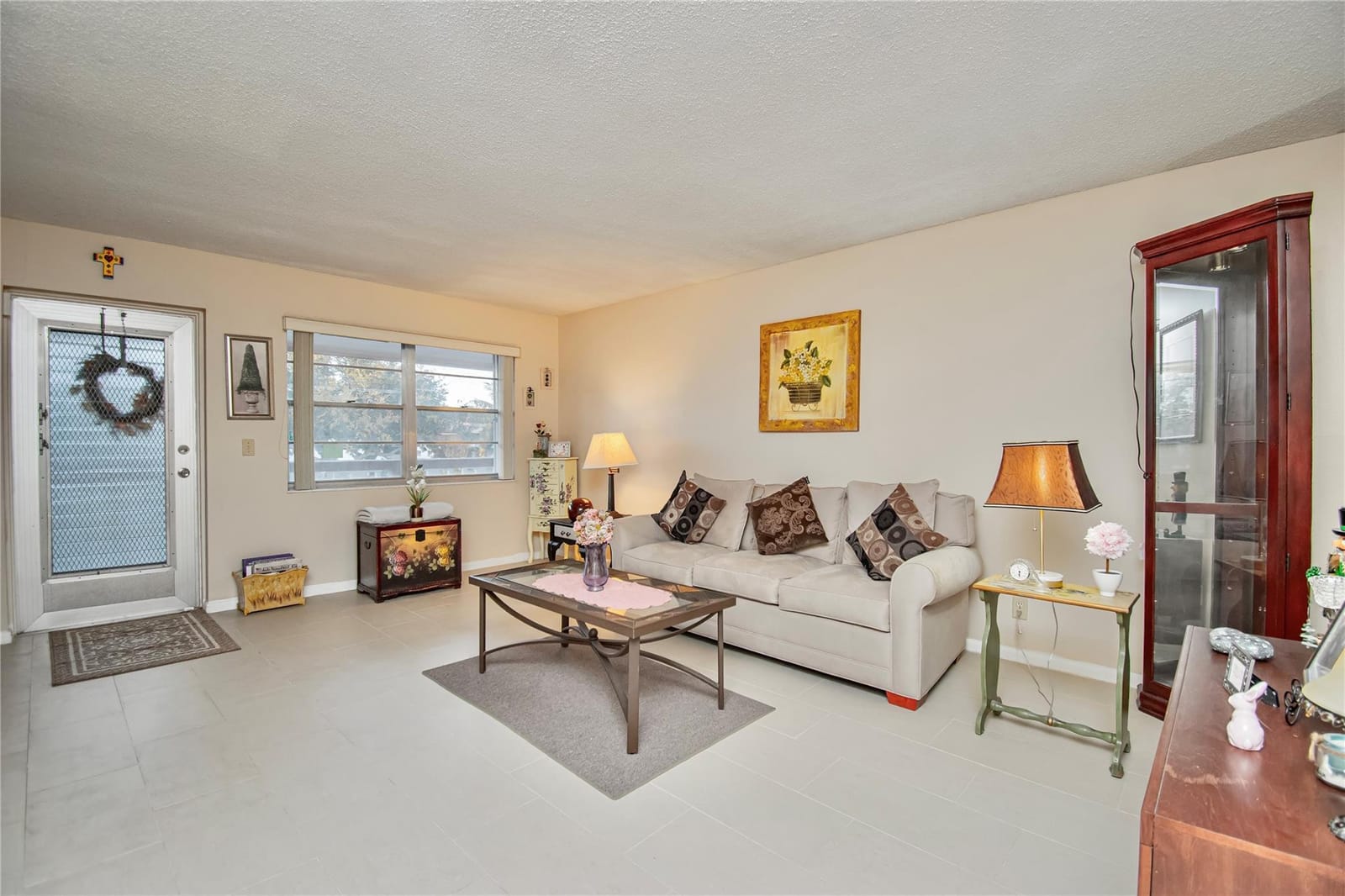 235 Kent 235 — photo 11