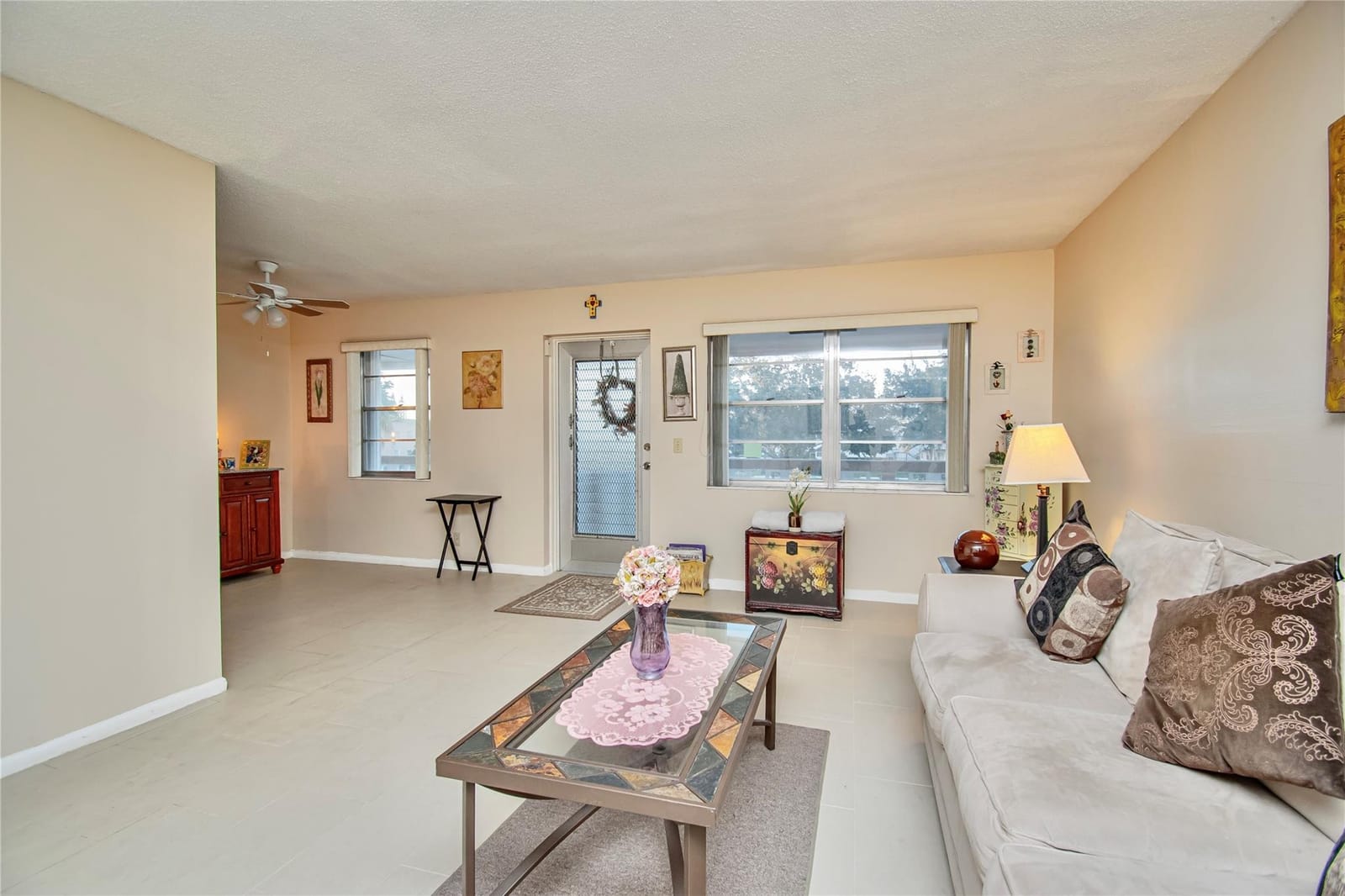 235 Kent 235 — photo 12