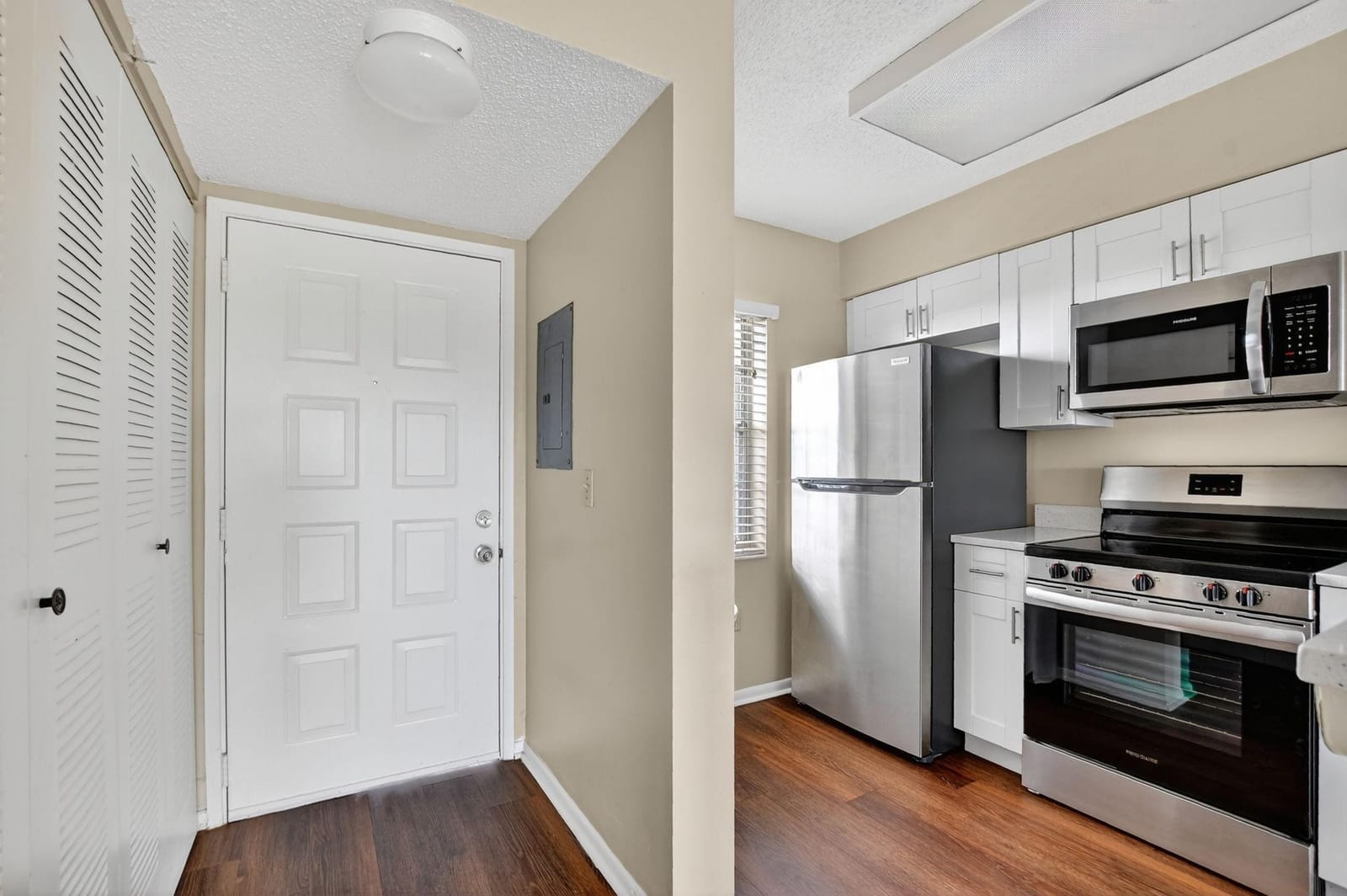 2236 N Cypress Bend Drive 508 — photo 4