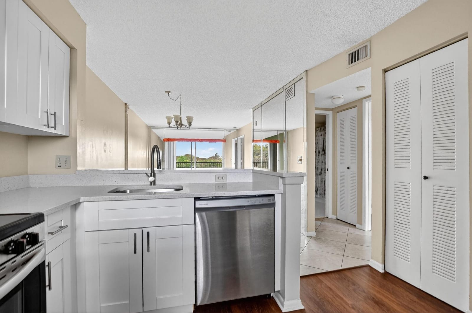 2236 N Cypress Bend Drive 508 — photo 7