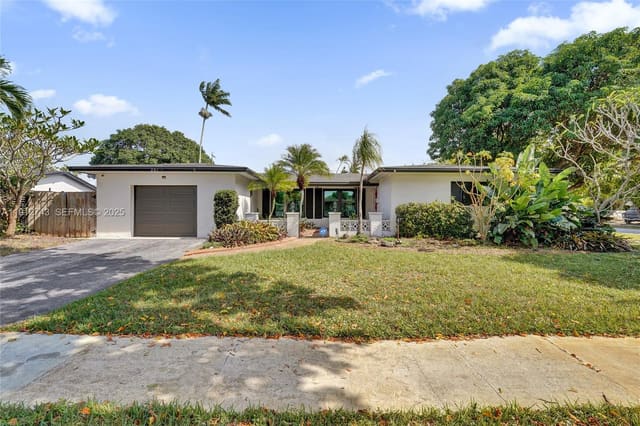 201 NW 77th Way, sold in Boulevard Heights Sec 11, Pembroke Pines, FL
