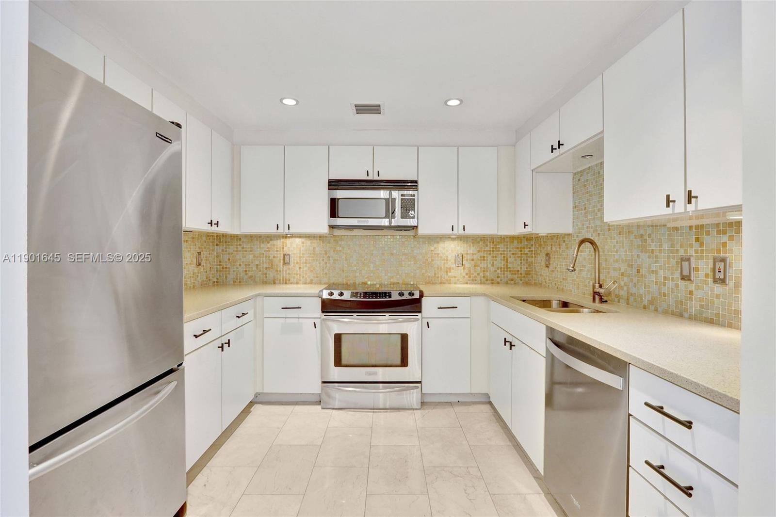 1250 S Miami Avenue 2206, Miami, FL 33130 photo 2