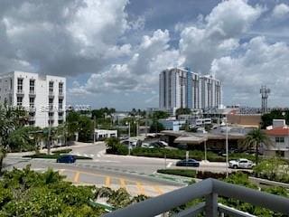 1688 West Avenue 405, West Bay Plaza, Miami Beach, FL