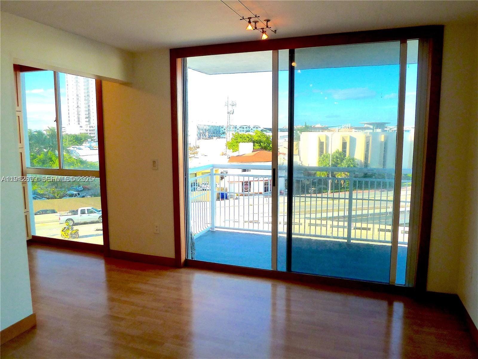 1688 West Avenue 405, Miami Beach, FL 33139 photo 23