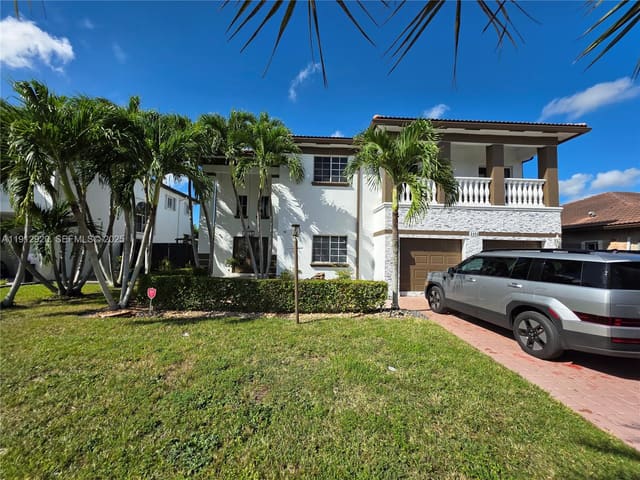 2066 SW 156th Avenue, sold in Efm Estates Sections Two, Miami, FL
