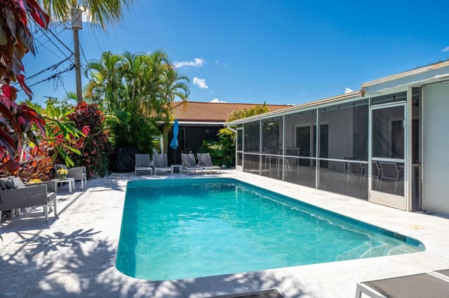 4804-4806 NE 21st Avenue, Fort Lauderdale, FL 33308