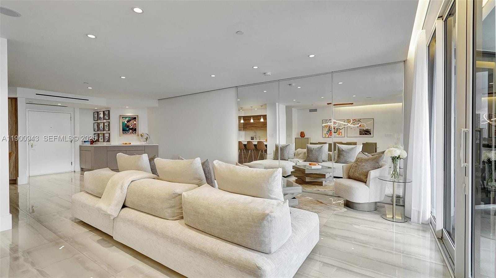 3000 Island Boulevard 905, Aventura, FL 33160 photo 2