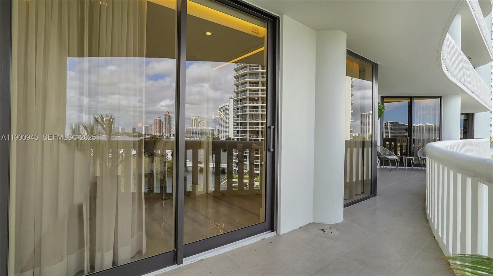 3000 Island Boulevard 905, Aventura, FL 33160 photo 11